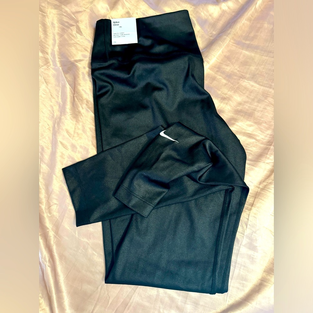 Nike leggings NWT shimmery